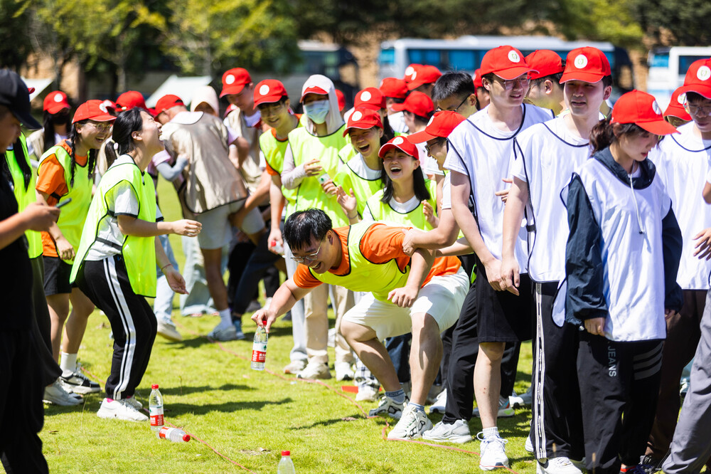 苏州春季团建新篇，共筑美好未来.jpg