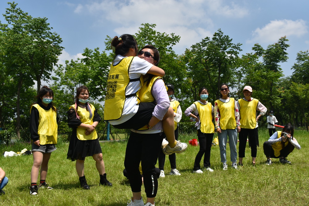 南京企业员工拓展培训,凝聚团队向心力.jpg 南京企业员工拓展培训,凝聚团队向心力.jpg