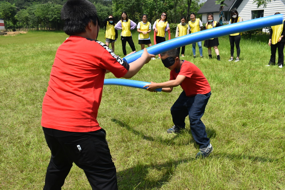 南京企业员工拓展培训,拓展创新思维边界.jpg 南京企业员工拓展培训,拓展创新思维边界.jpg