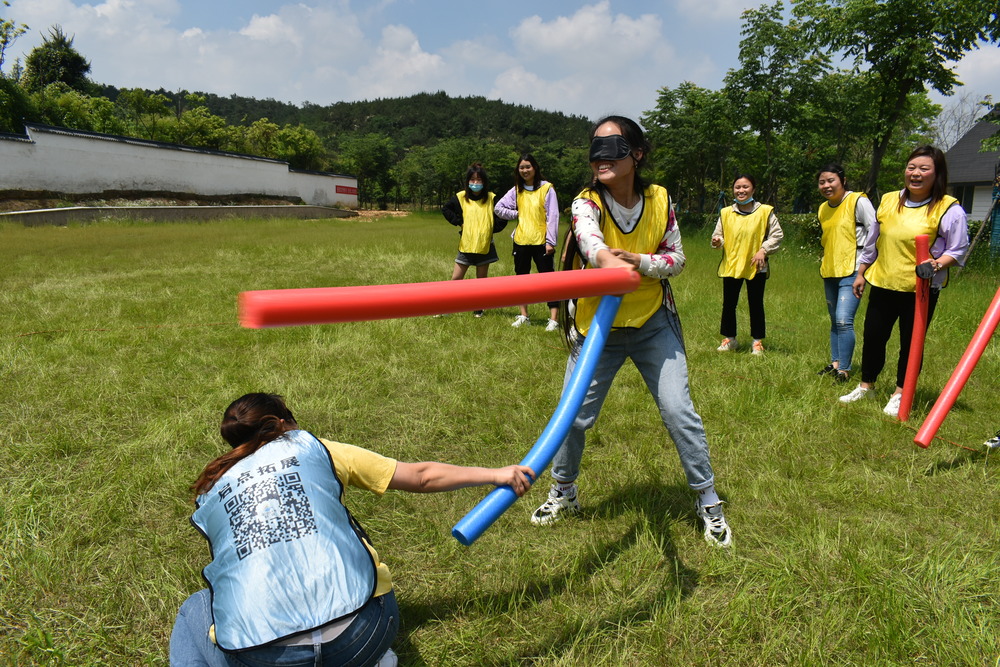 医院新员工拓展活动,激发医疗创新思维.jpg 医院新员工拓展活动,激发医疗创新思维.jpg