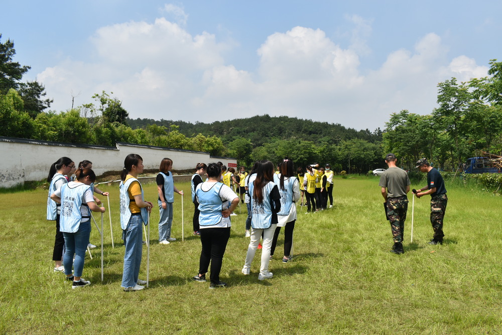 新员工拓展培训,提升忠诚度共发展.jpg 新员工拓展培训,提升忠诚度共发展.jpg