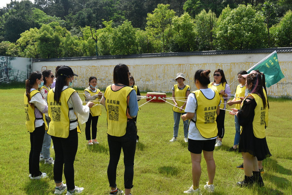 员工军事拓展,塑造坚韧员工队伍.jpg 员工军事拓展,塑造坚韧员工队伍.jpg