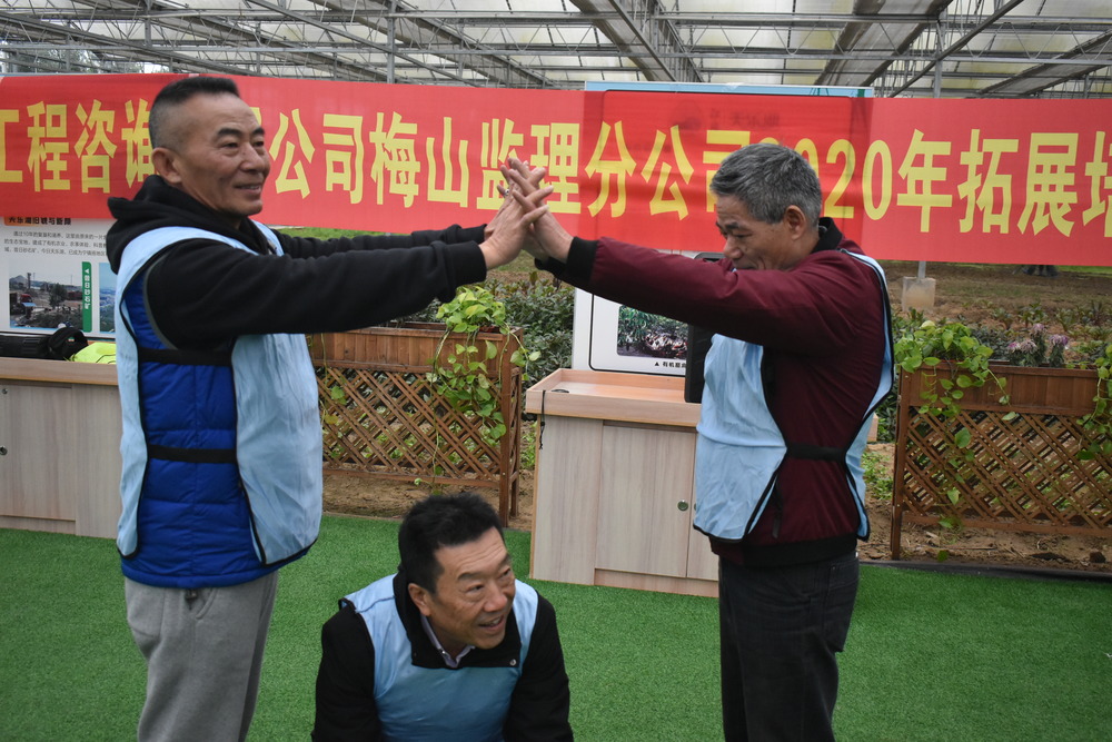 亲子露营活动:星空下的欢乐相聚.jpg 亲子露营活动:星空下的欢乐相聚.jpg