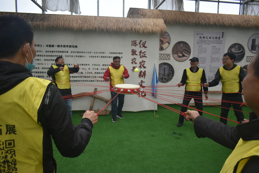 亲子拓展:提升亲子默契的有效途径.jpg 亲子拓展:提升亲子默契的有效途径.jpg