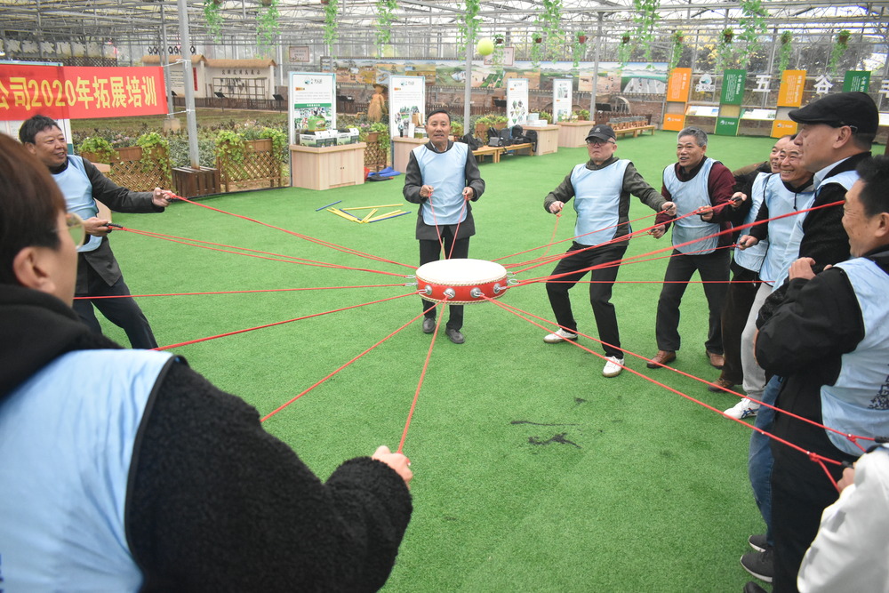 员工亲子团建:融入企业大家庭,提升员工归属感.jpg 员工亲子团建:融入企业大家庭,提升员工归属感.jpg