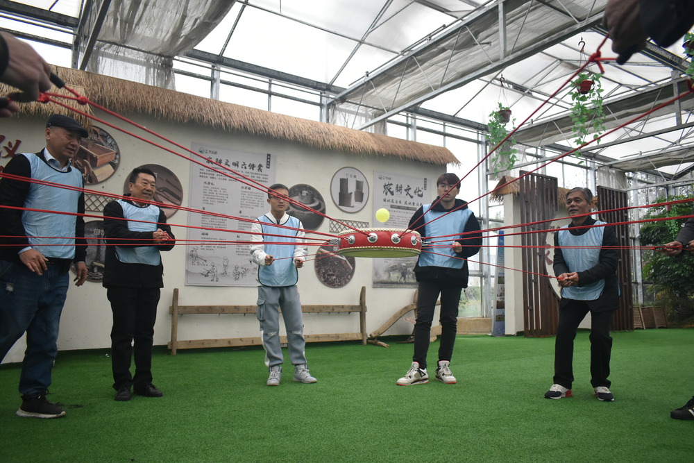 员工亲子团建:助力孩子成长,绽放无限可能.jpg 员工亲子团建:助力孩子成长,绽放无限可能.jpg