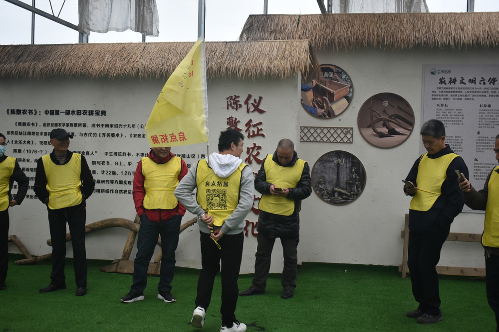 关注学生军训,培育未来社会中坚力量.jpg 关注学生军训,培育未来社会中坚力量.jpg