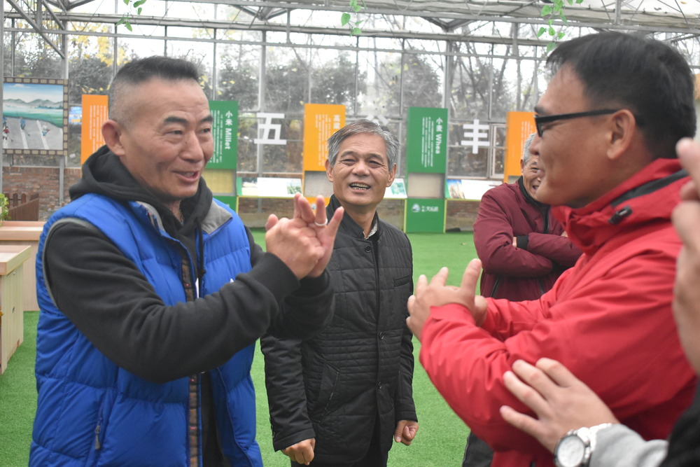 企业为何需为员工开展团队建设培训.jpg 企业为何需为员工开展团队建设培训.jpg